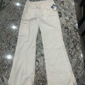 Cherokee White scrubs with Casual Cotton Blend